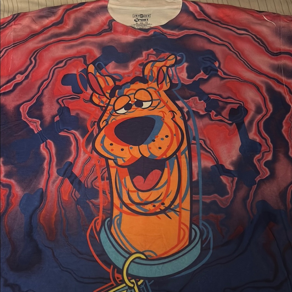 Scooby-Doo Graphic T-Shirt